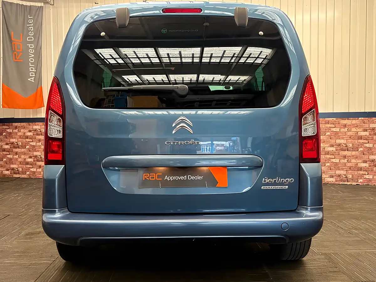 Used 2018 Citroen Berlingo Feel Multispace Blue - Interior and Exterior details 4