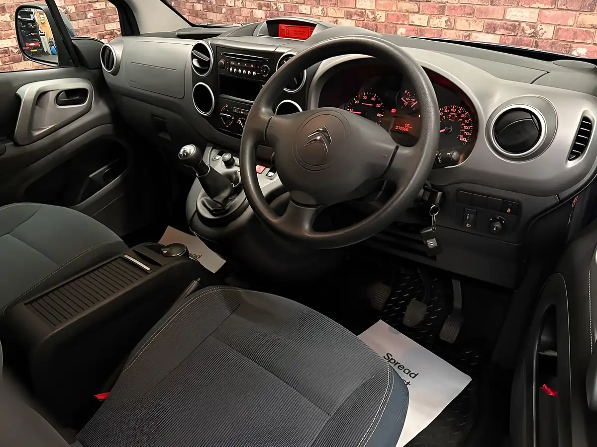 Used 2018 Citroen Berlingo Feel Multispace Blue - Interior and Exterior details 5