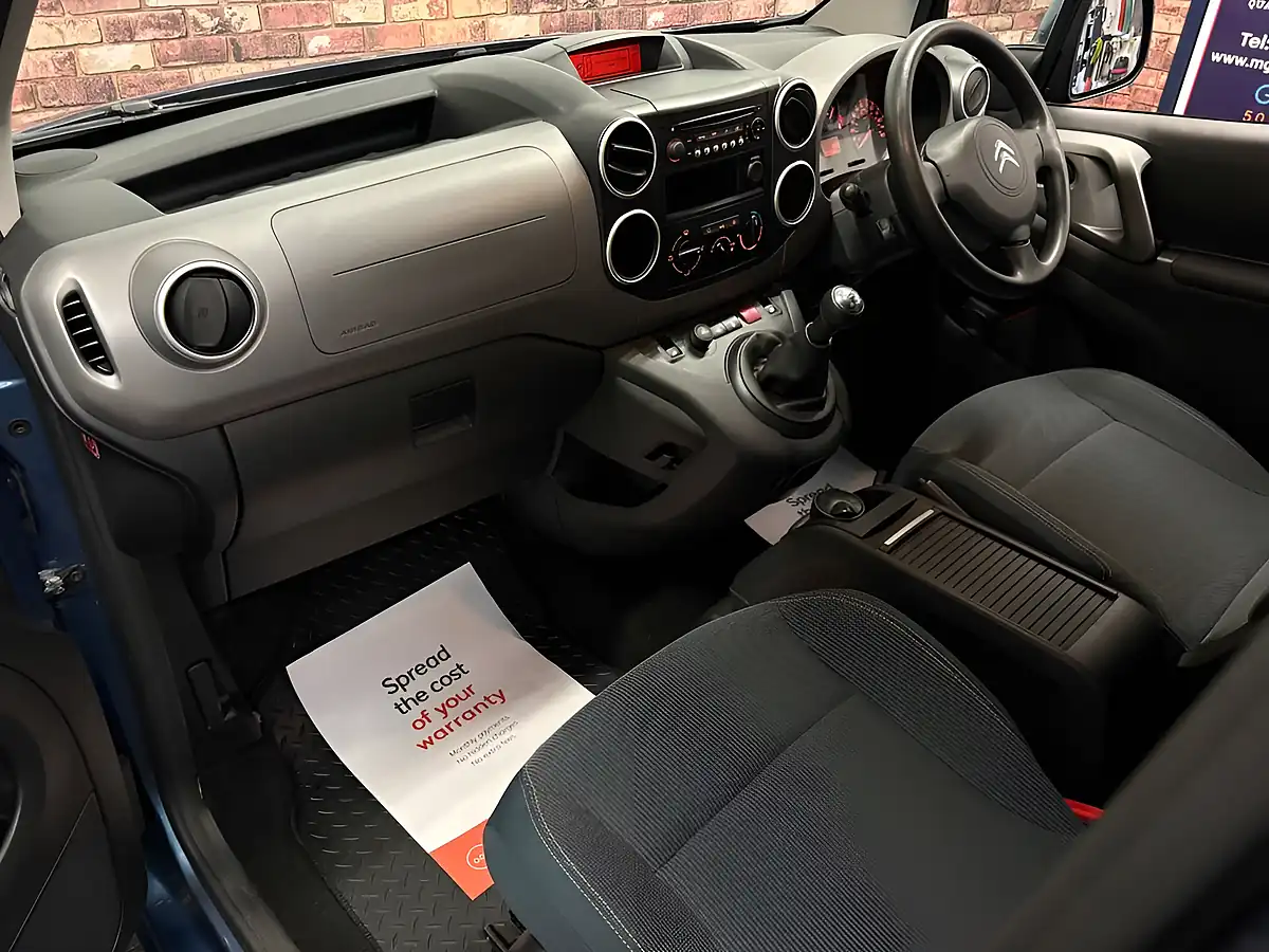 Used 2018 Citroen Berlingo Feel Multispace Blue - Interior and Exterior details 6