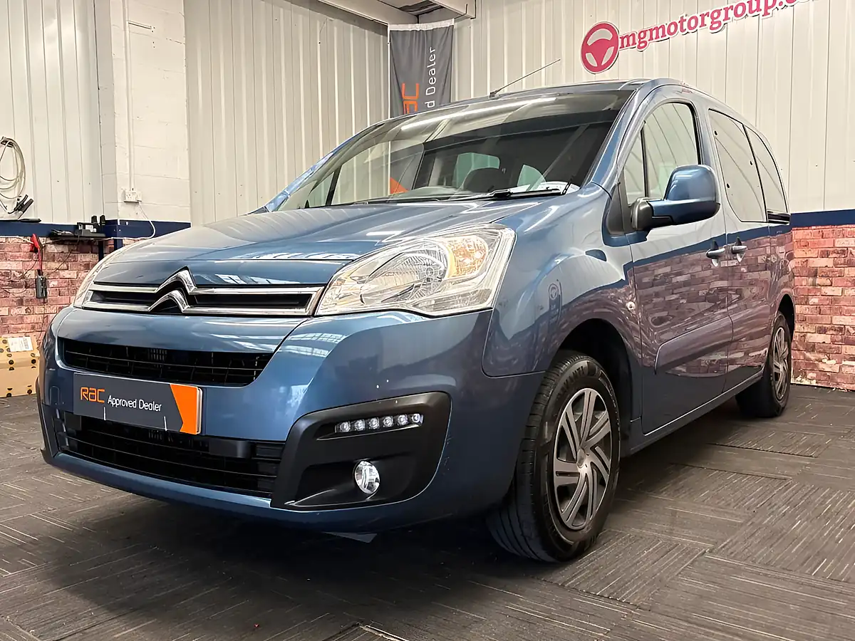 Used 2018 Citroen Berlingo Feel Multispace Blue - Interior and Exterior details 7