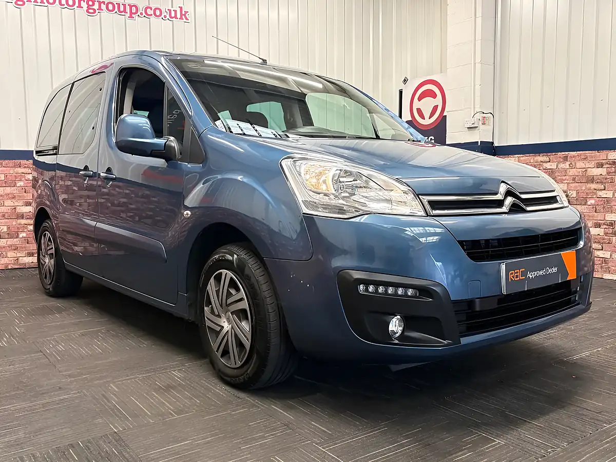 Used 2018 Citroen Berlingo Feel Multispace Blue - Interior and Exterior details 8
