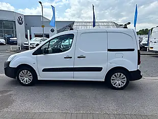 Used 2018 Citroen Berlingo White - Interior and Exterior details 3