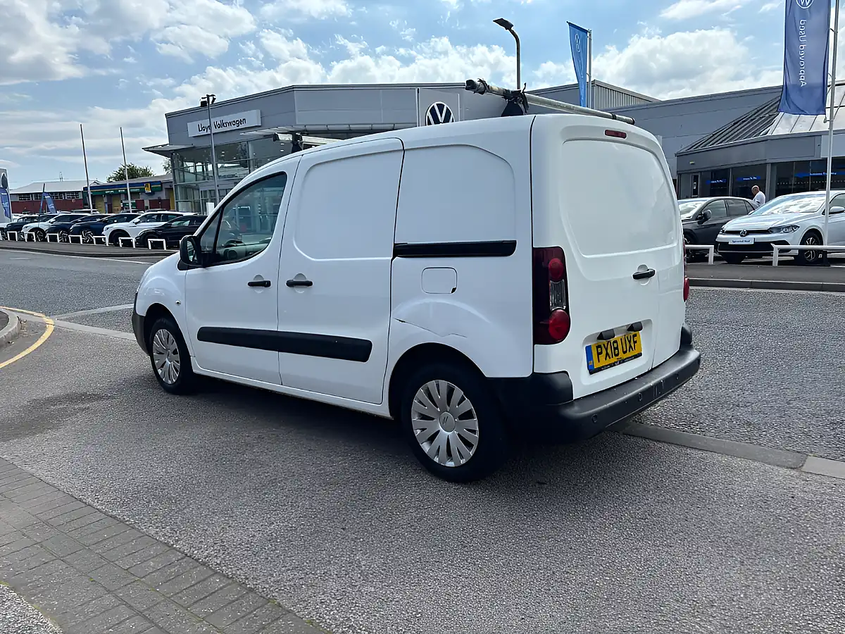 Used 2018 Citroen Berlingo White - Interior and Exterior details 5