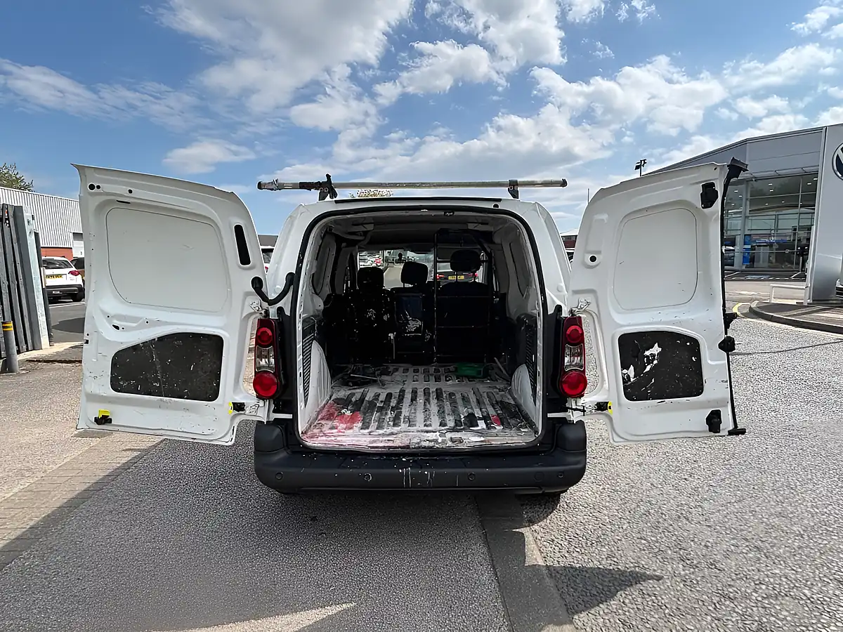 Used 2018 Citroen Berlingo White - Interior and Exterior details 8