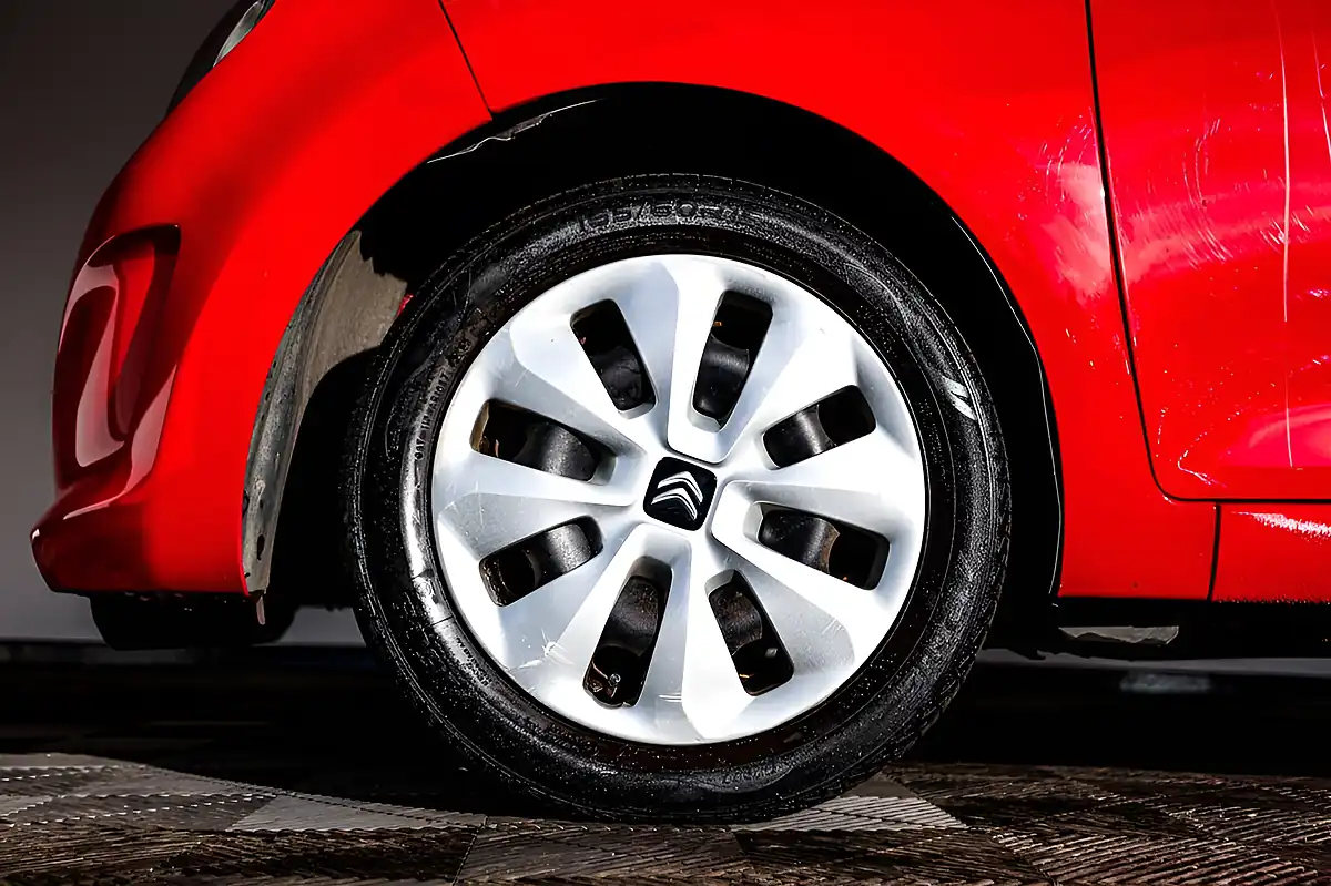 Used 2018 Citroen C1 Feel Red - Interior and Exterior details 15