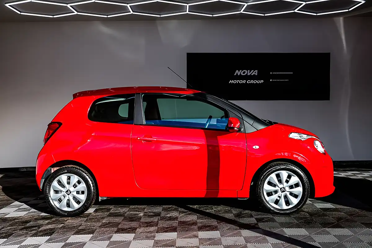 Used 2018 Citroen C1 Feel Red - Interior and Exterior details 4