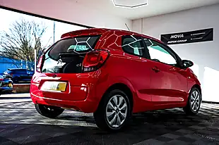 Used 2018 Citroen C1 Feel Red - Interior and Exterior details 9