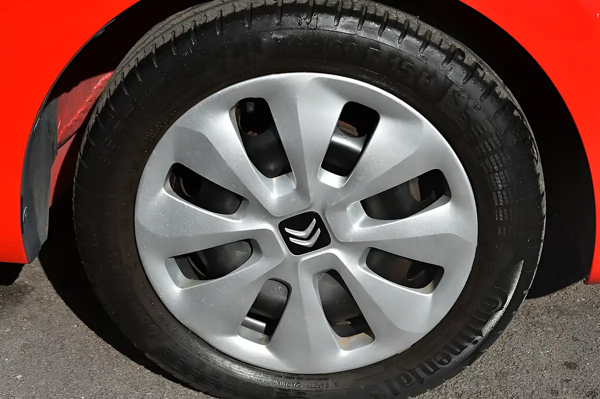Used 2018 Citroen C1 Feel Scarlet Red - Interior and Exterior details 11