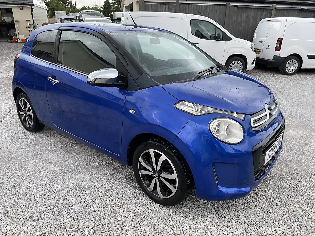 Used 2018 Citroen C1 Flair Blue - Front View