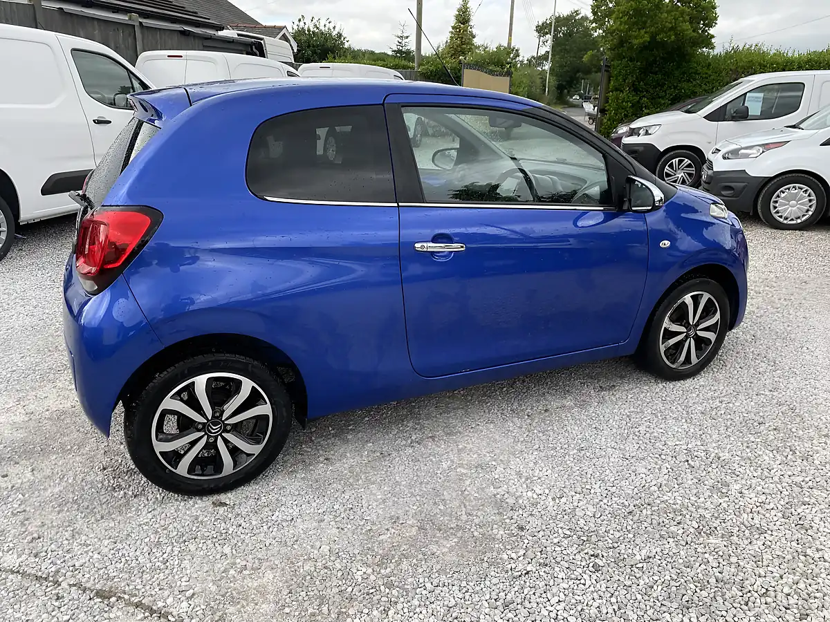 Used 2018 Citroen C1 Flair Blue - Interior and Exterior details 11