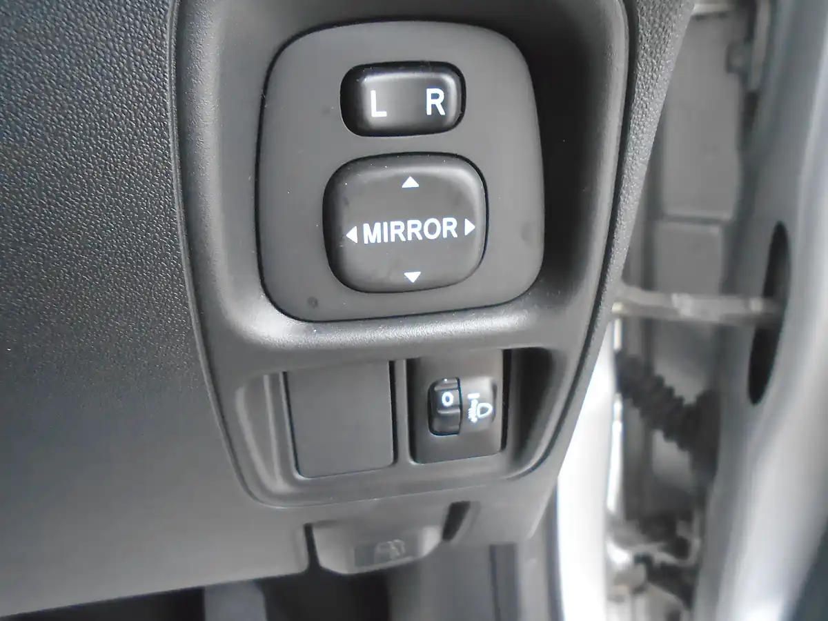 Used 2018 Citroen C1 Flair Grey - Interior and Exterior details 12
