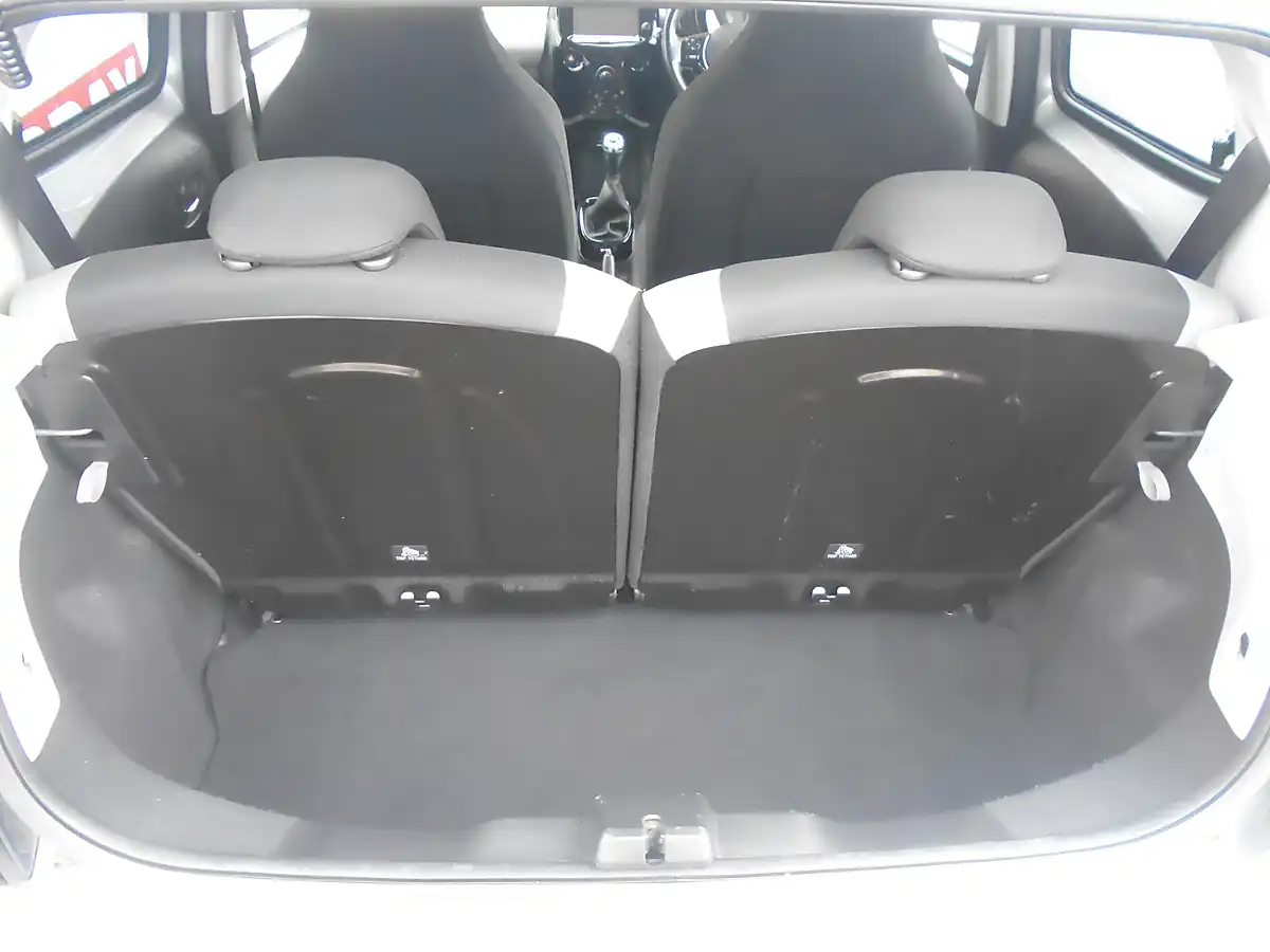 Used 2018 Citroen C1 Flair Grey - Interior and Exterior details 14