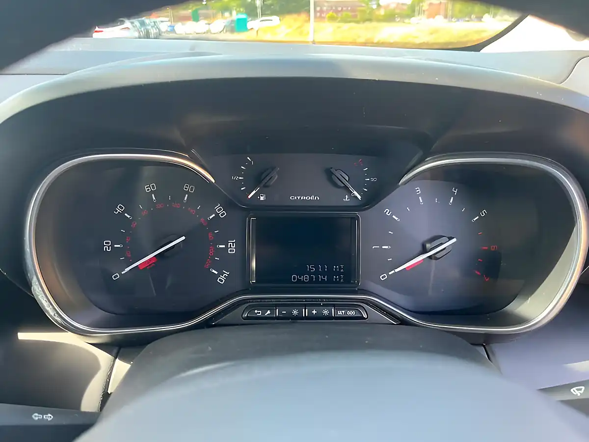 Used 2018 Citroen C3 Aircross Feel Grey - Interior and Exterior details 12