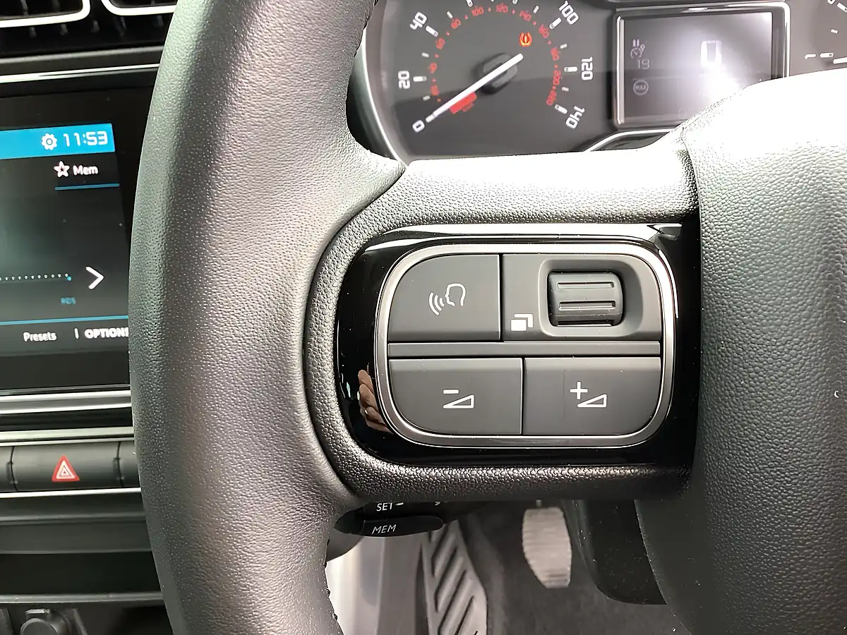 Used 2018 Citroen C3 Aircross Feel Silver - Interior and Exterior details 12