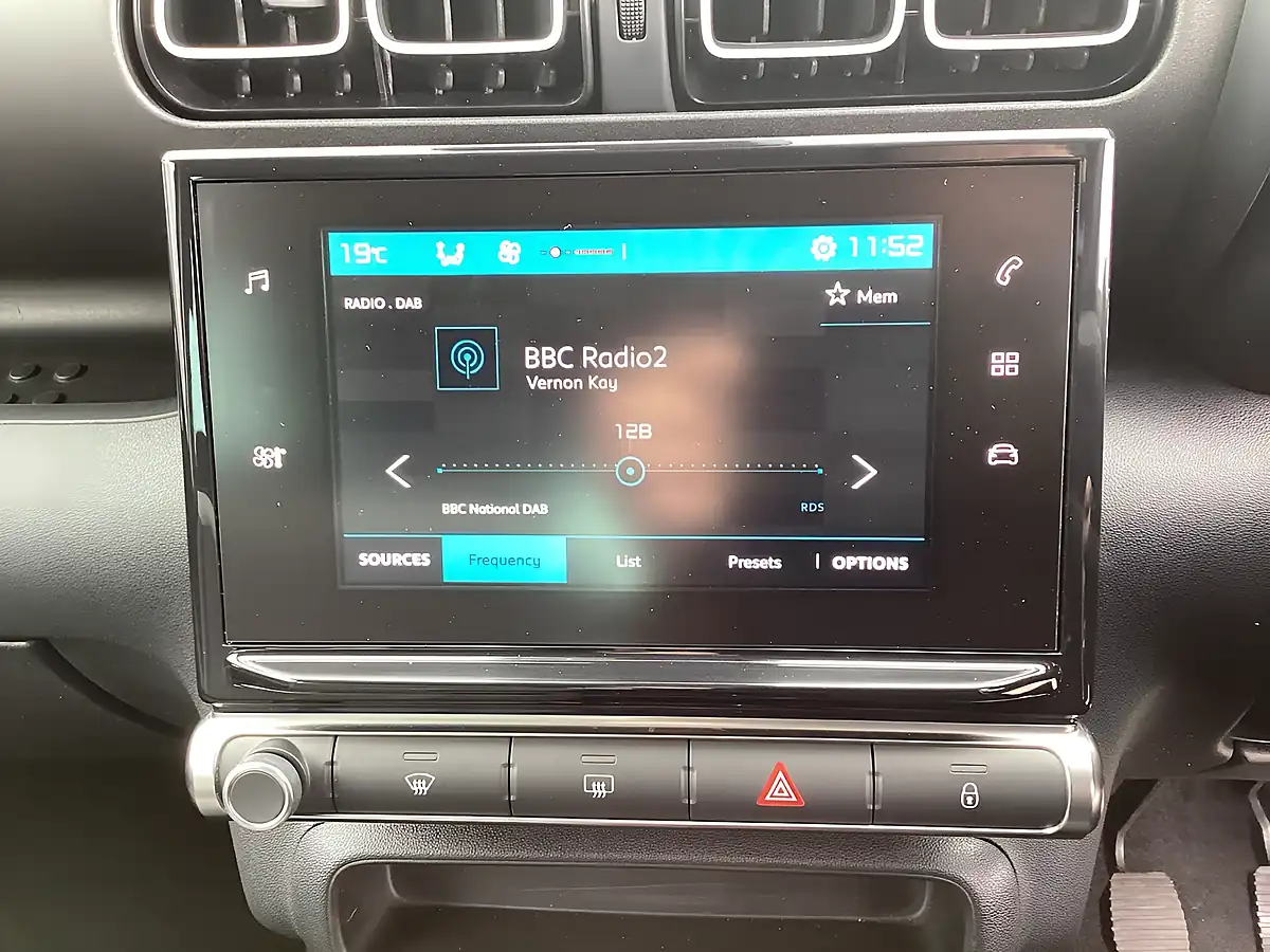 Used 2018 Citroen C3 Aircross Feel Silver - Interior and Exterior details 3
