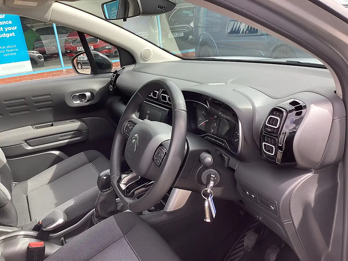 Used 2018 Citroen C3 Aircross Feel Silver - Interior and Exterior details 6