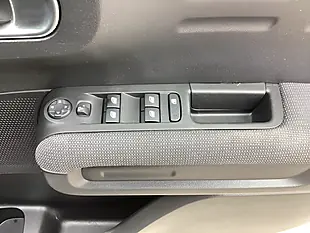 Used 2018 Citroen C3 Aircross Feel Silver - Interior and Exterior details 7