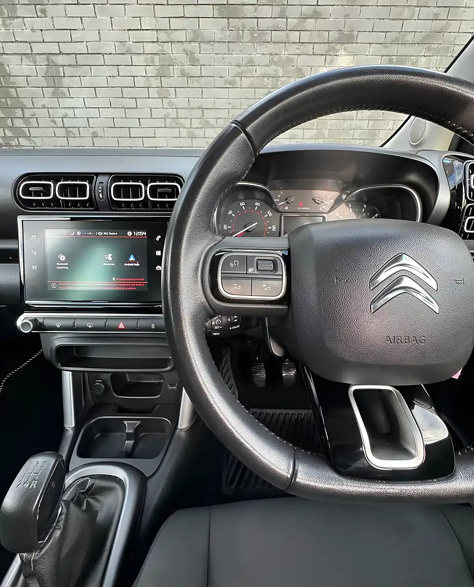 Used 2018 Citroen C3 Aircross Feel White - Interior and Exterior details 14