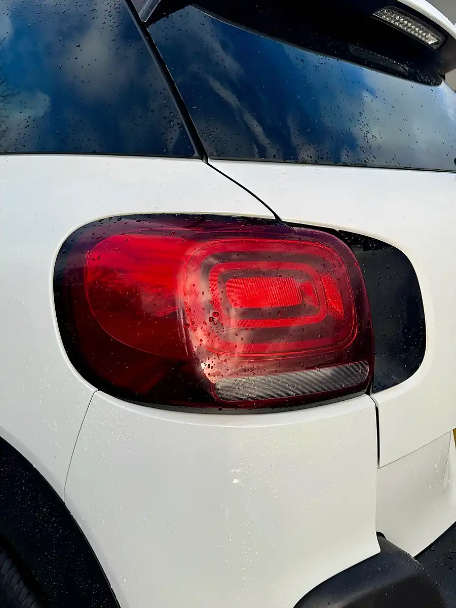 Used 2018 Citroen C3 Aircross Feel White - Interior and Exterior details 16