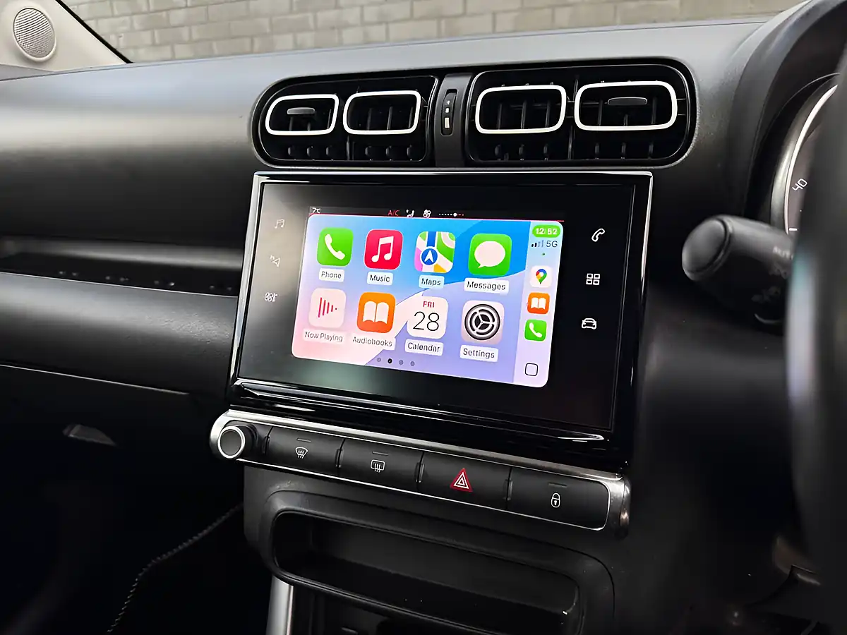 Used 2018 Citroen C3 Aircross Feel White - Interior and Exterior details 3