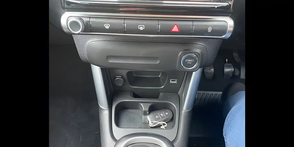 Used 2018 Citroen C3 Aircross Flair Beige - Interior and Exterior details 14