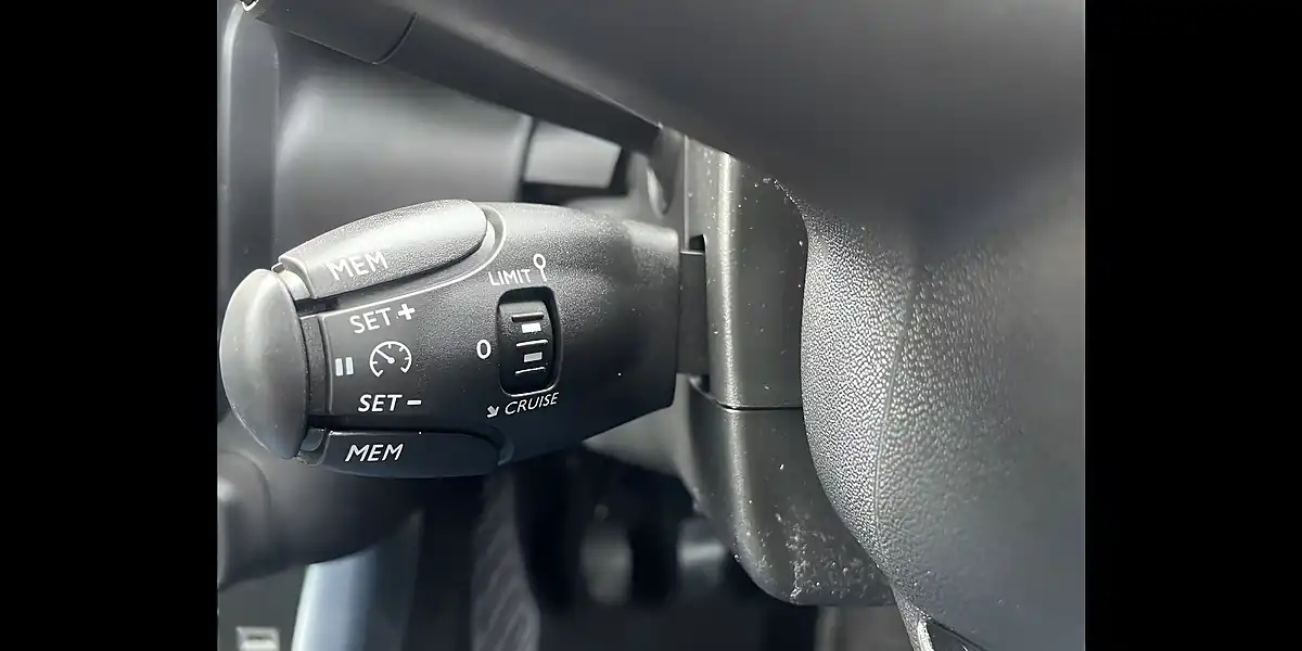 Used 2018 Citroen C3 Aircross Flair Beige - Interior and Exterior details 16