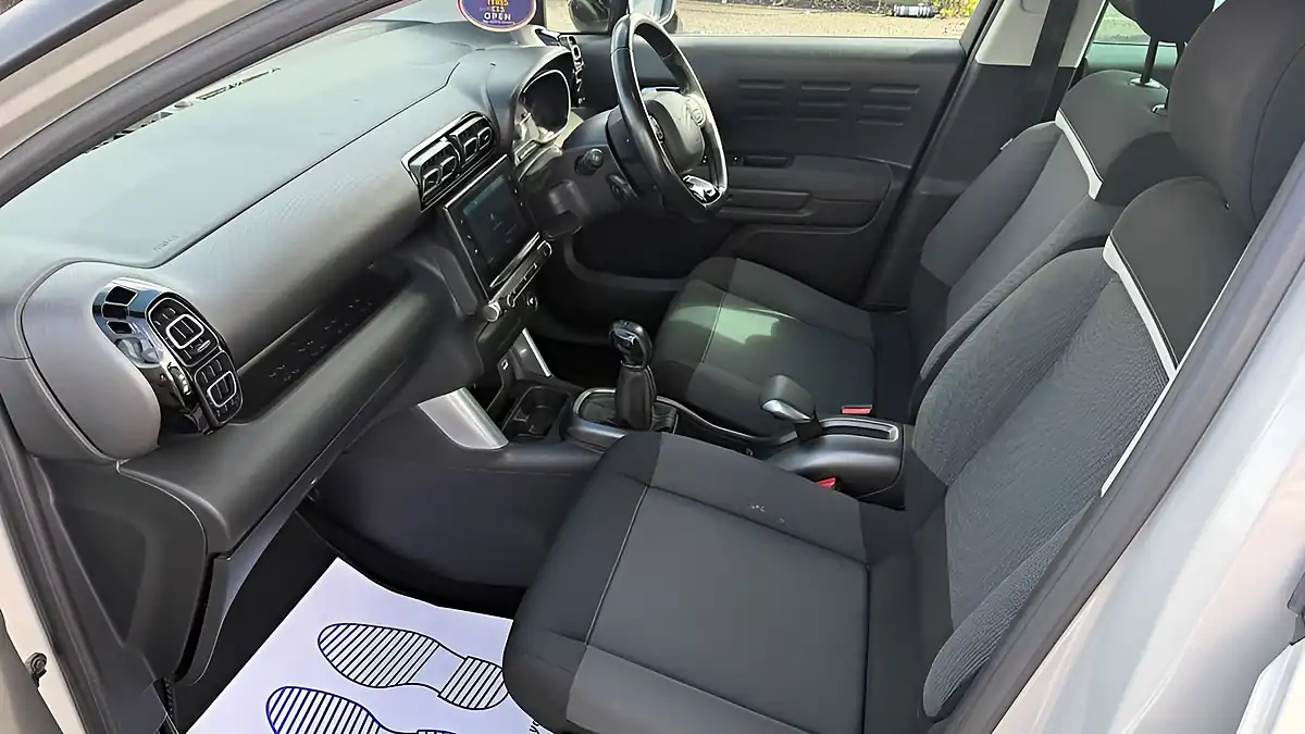 Used 2018 Citroen C3 Aircross Flair Beige - Interior and Exterior details 14