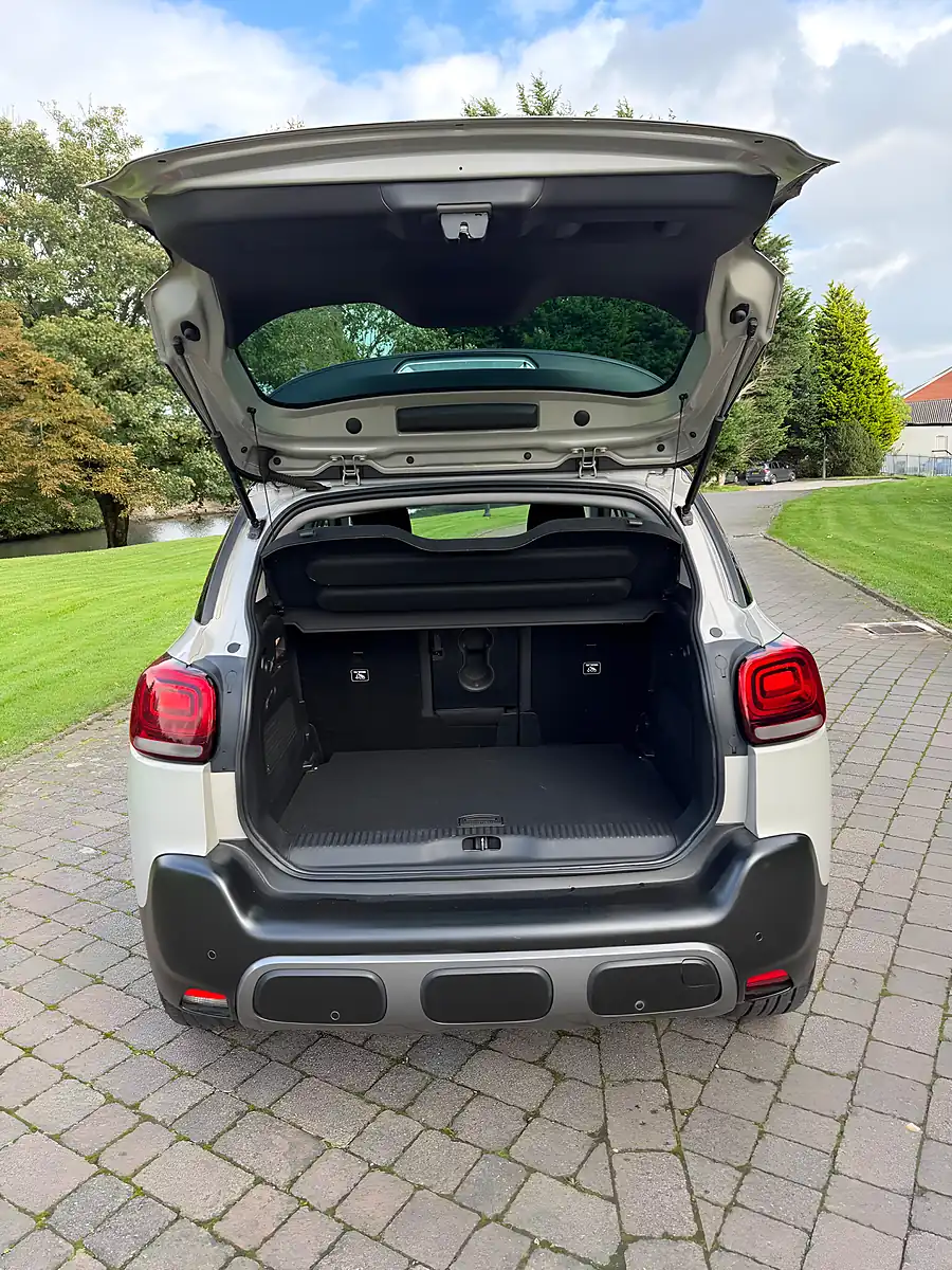 Used 2018 Citroen C3 Aircross Flair Beige - Interior and Exterior details 17