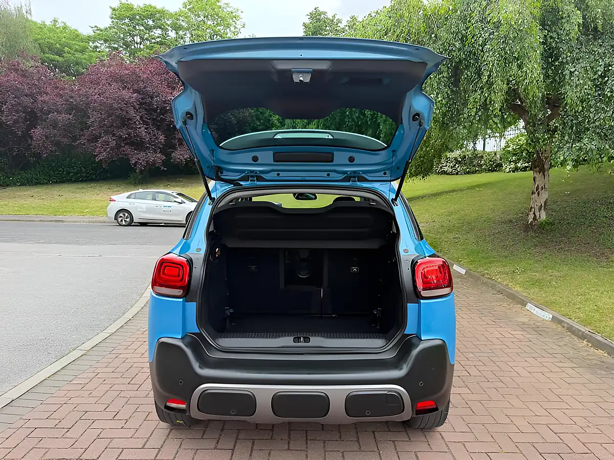 Used 2018 Citroen C3 Aircross Flair Blue - Interior and Exterior details 18