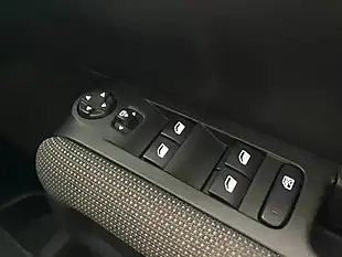 Used 2018 Citroen C3 Aircross Flair Silver - Interior and Exterior details 17