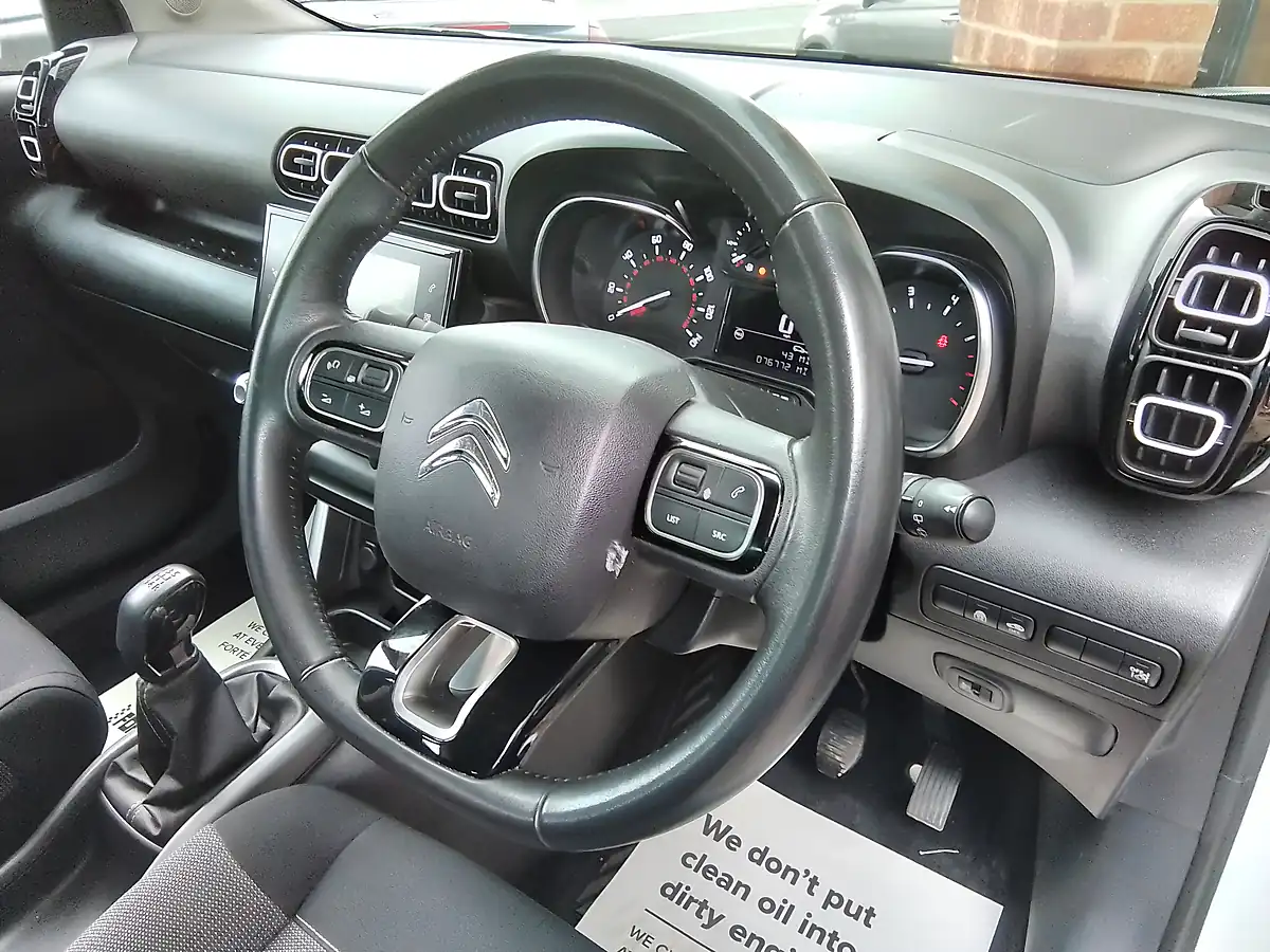 Used 2018 Citroen C3 Aircross Flair White - Interior and Exterior details 12