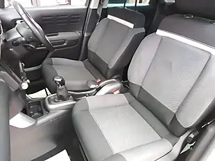 Used 2018 Citroen C3 Aircross Flair White - Interior and Exterior details 17
