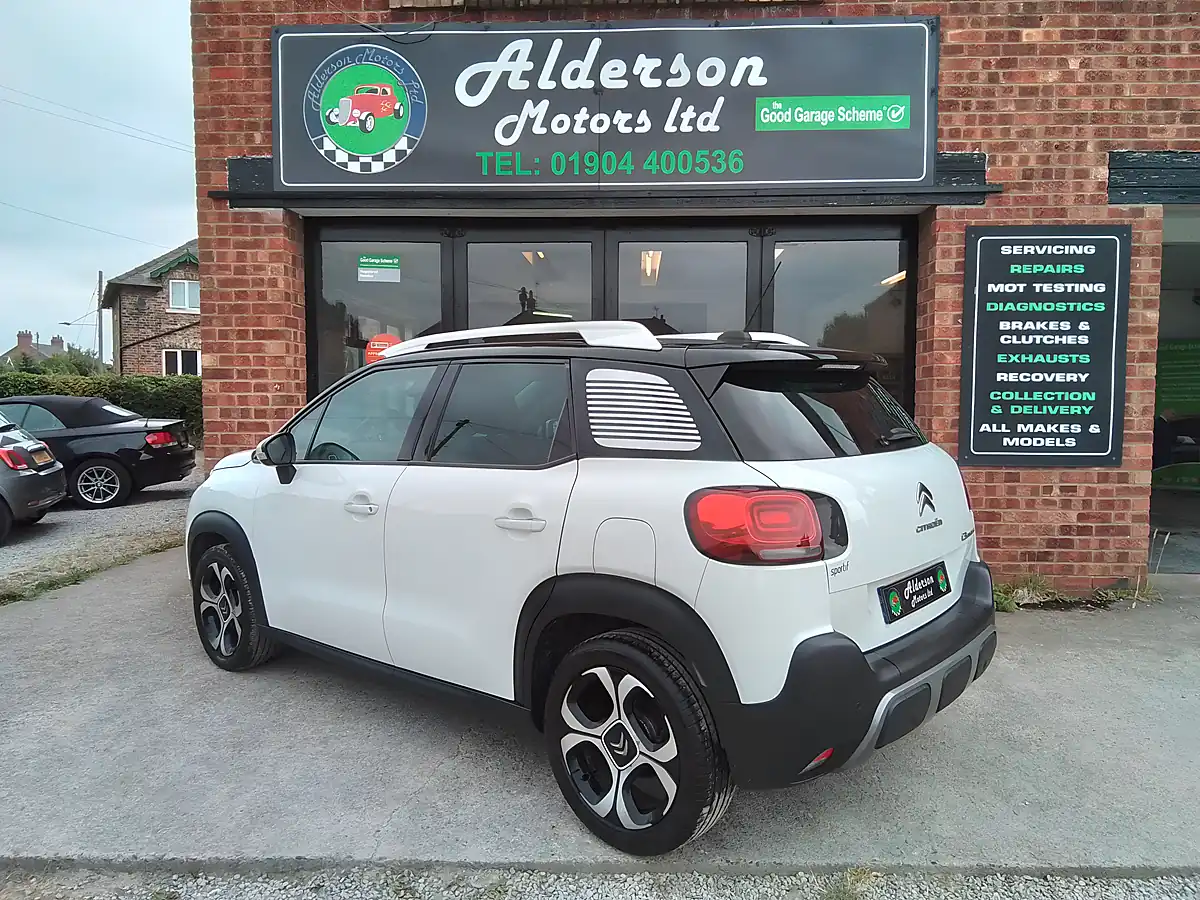 Used 2018 Citroen C3 Aircross Flair White - Interior and Exterior details 20