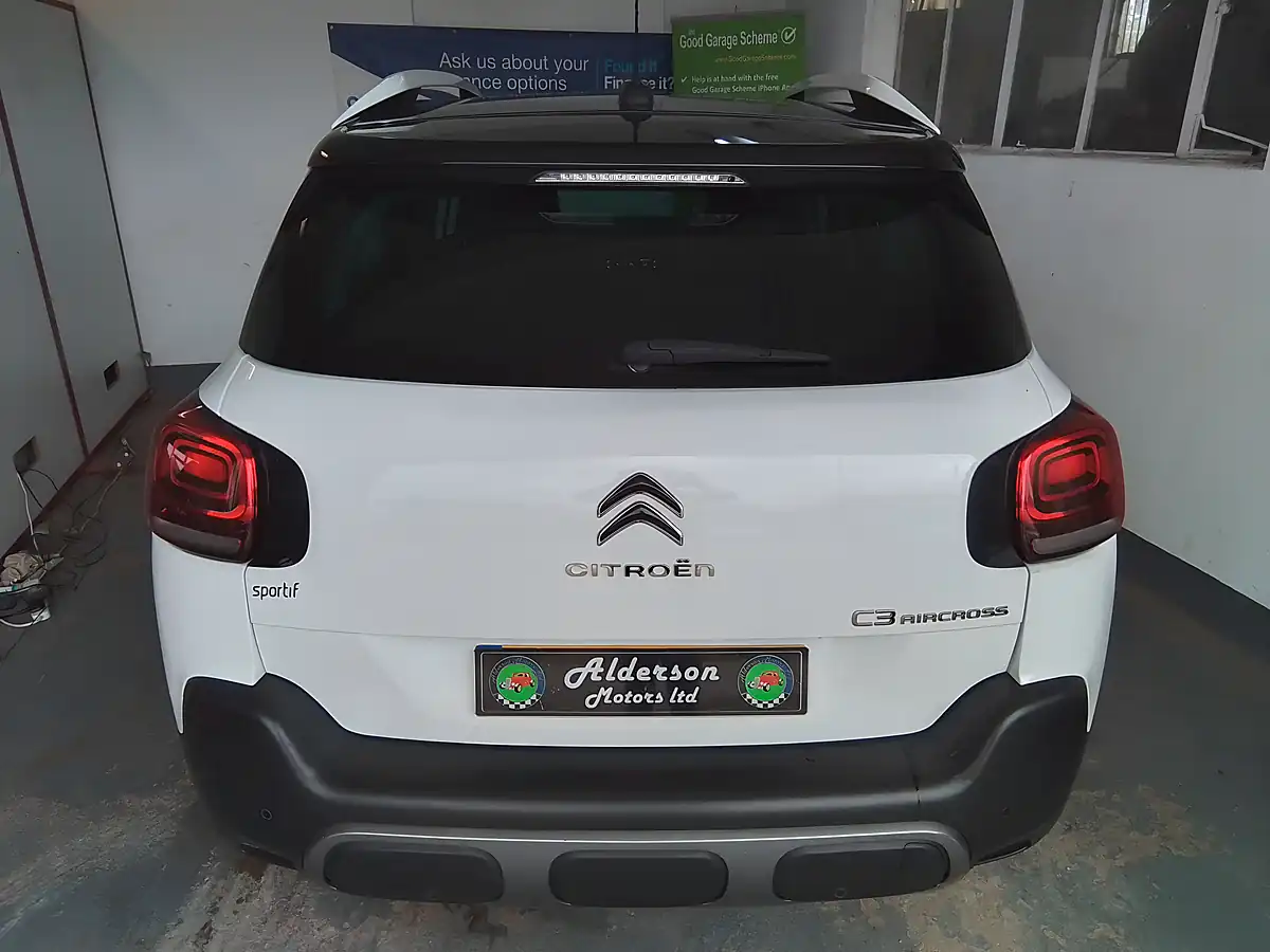 Used 2018 Citroen C3 Aircross Flair White - Interior and Exterior details 6