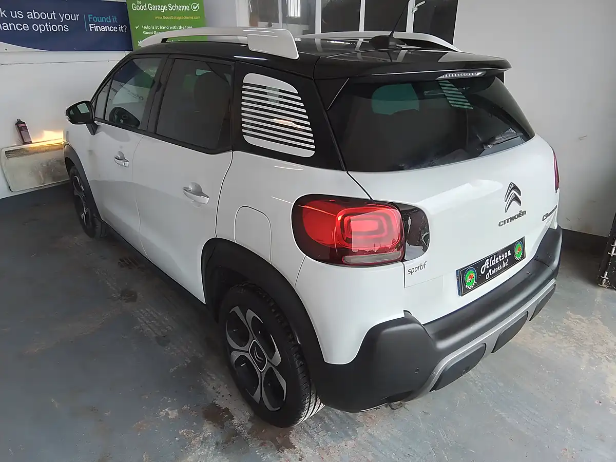 Used 2018 Citroen C3 Aircross Flair White - Interior and Exterior details 7