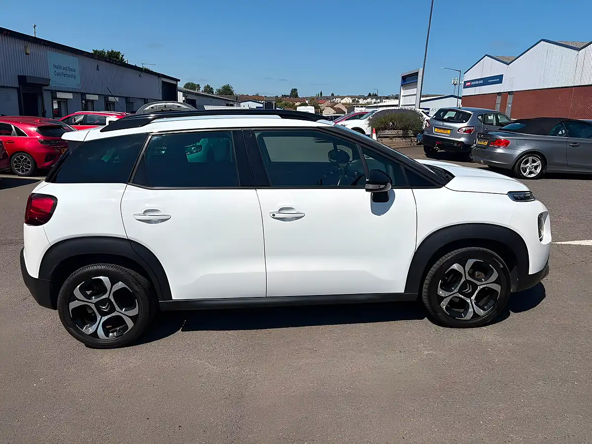 Used 2018 Citroen C3 Aircross Flair White - Interior and Exterior details 5