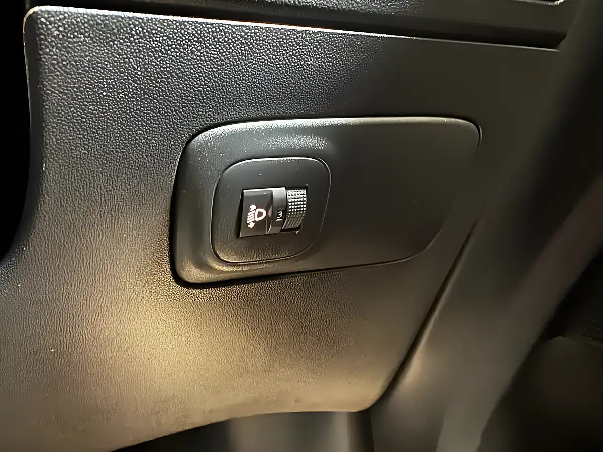 Used 2018 Citroen C3 Aircross Flair White - Interior and Exterior details 20