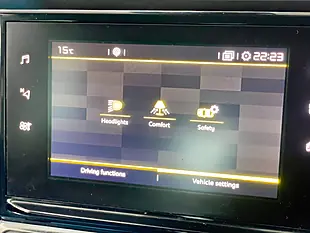 Used 2018 Citroen C3 Aircross Flair White - Interior and Exterior details 19