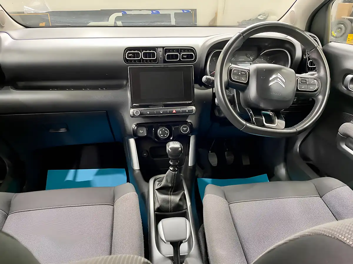 Used 2018 Citroen C3 Aircross Flair White - Interior and Exterior details 9