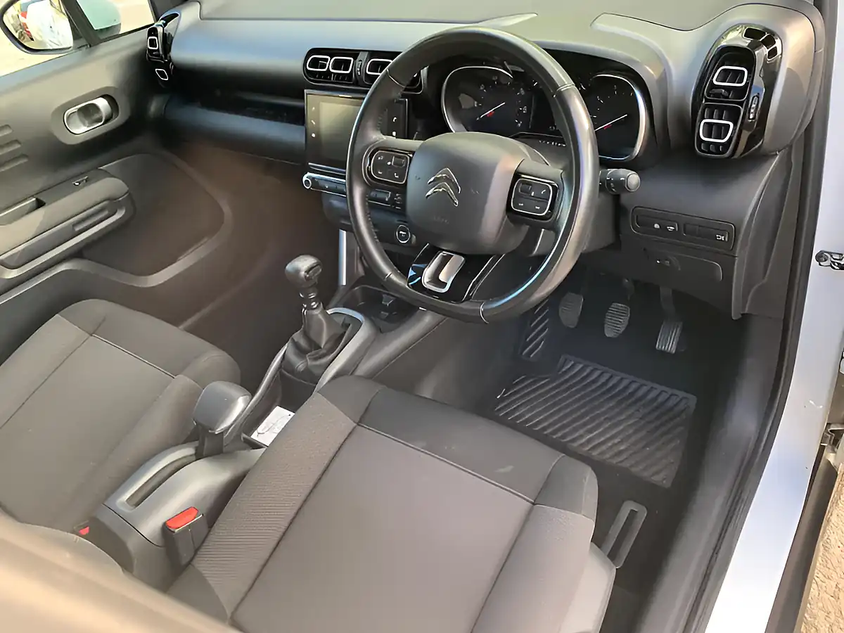 Used 2018 Citroen C3 Aircross Flair White - Interior and Exterior details 15