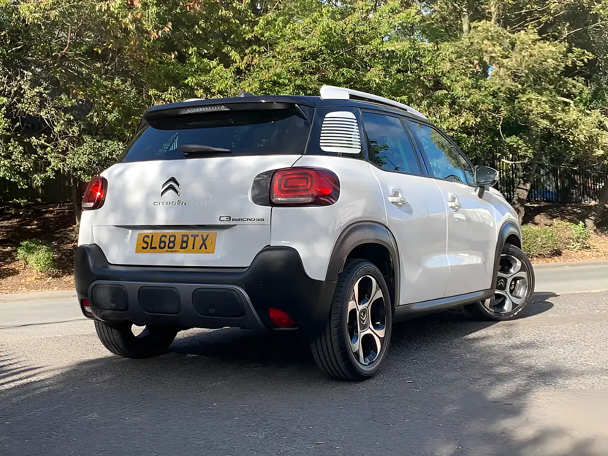 Used 2018 Citroen C3 Aircross Flair White - Interior and Exterior details 6