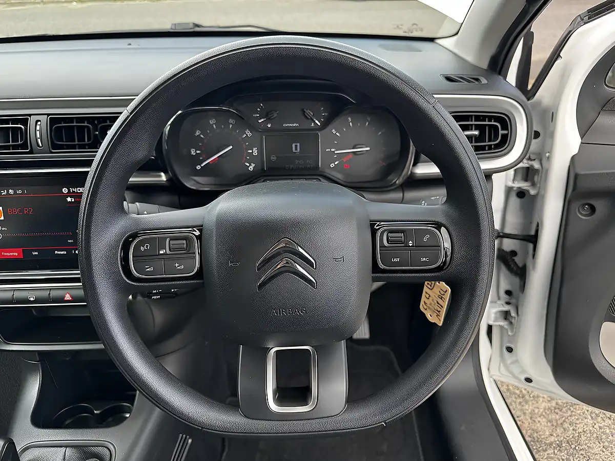Used 2018 Citroen C3 Feel Banquise White - Interior and Exterior details 11