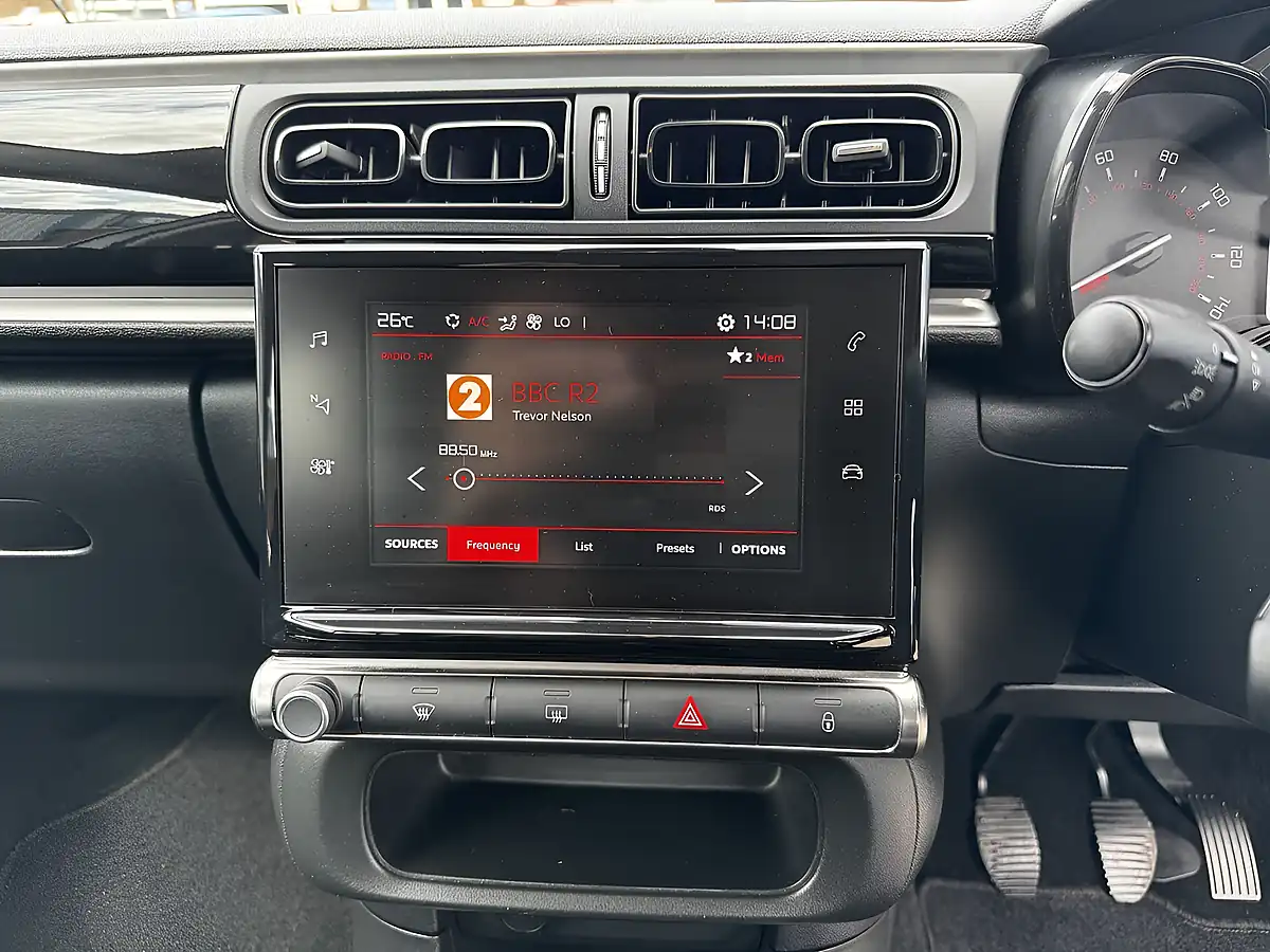 Used 2018 Citroen C3 Feel Banquise White - Interior and Exterior details 12