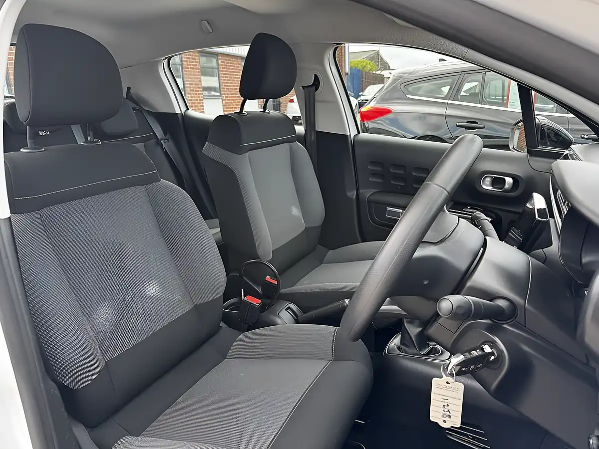Used 2018 Citroen C3 Feel Banquise White - Interior and Exterior details 14
