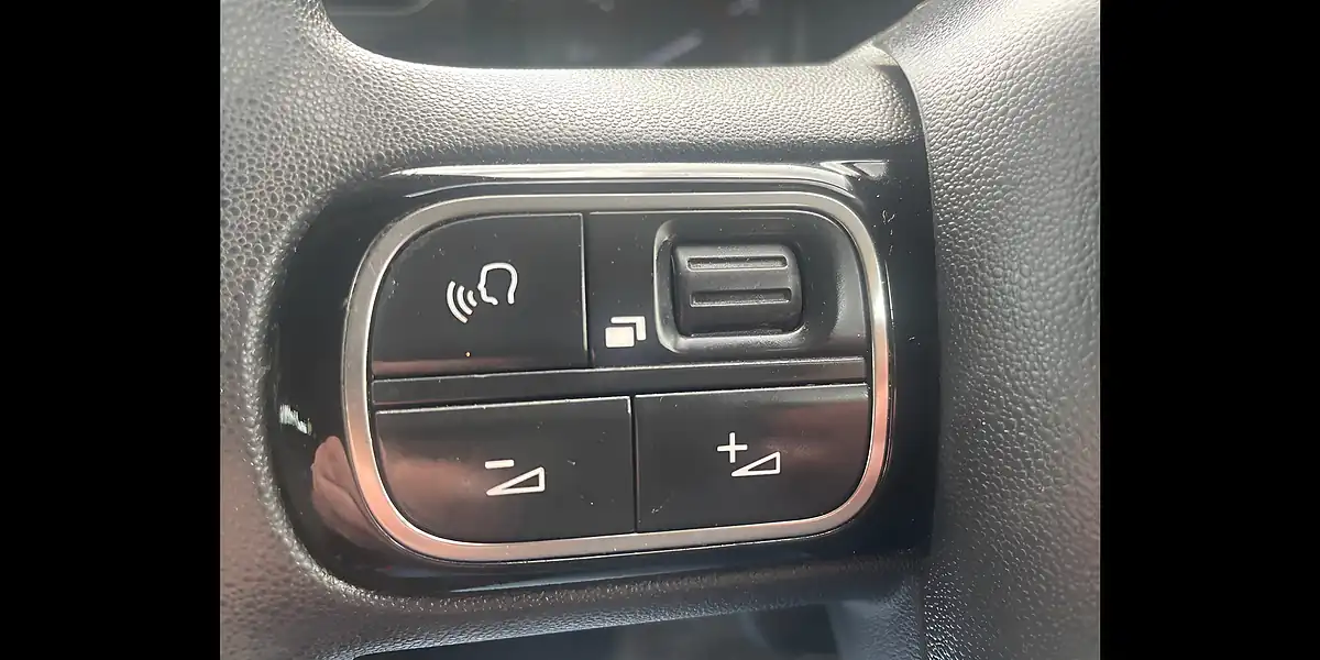 Used 2018 Citroen C3 Feel Black - Interior and Exterior details 17