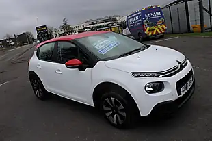 Used 2018 Citroen C3 Feel White - Interior and Exterior details 3
