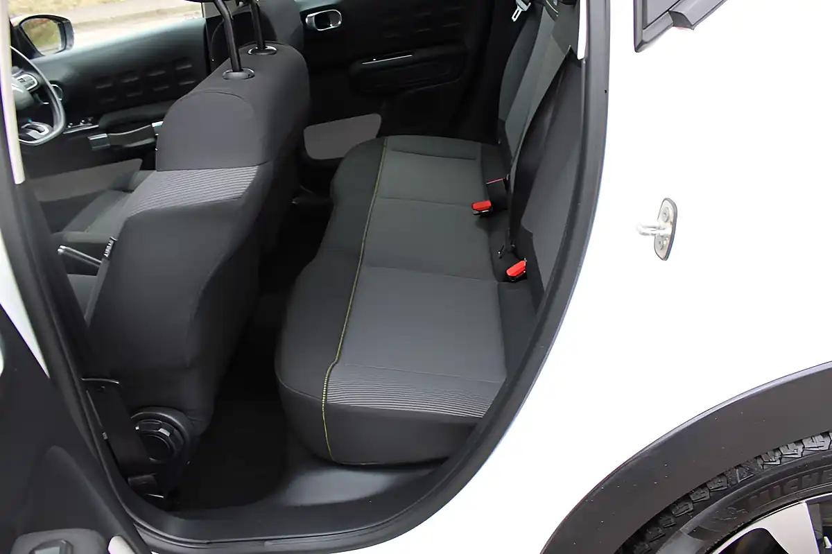 Used 2018 Citroen C3 Feel White - Interior and Exterior details 7