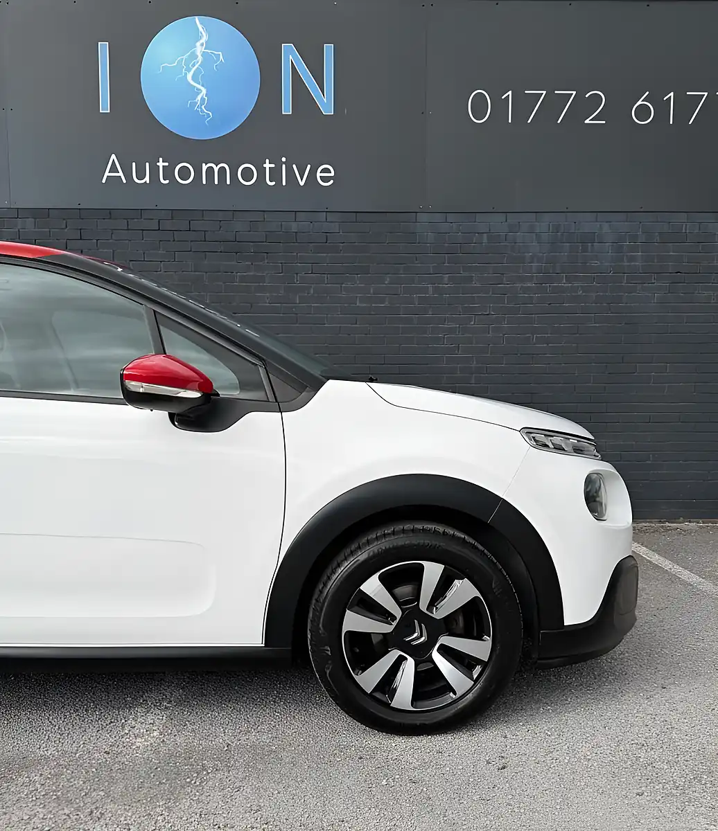 Used 2018 Citroen C3 Feel White - Interior and Exterior details 10