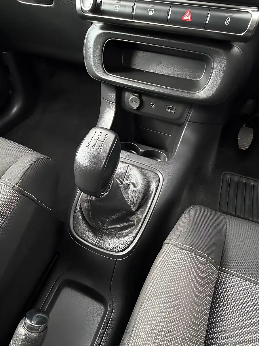 Used 2018 Citroen C3 Feel White - Interior and Exterior details 17