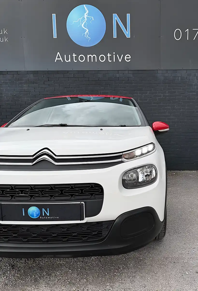 Used 2018 Citroen C3 Feel White - Interior and Exterior details 4